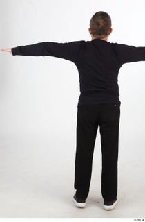 Photos of Uchida Tadao standing t poses whole body 0003.jpg